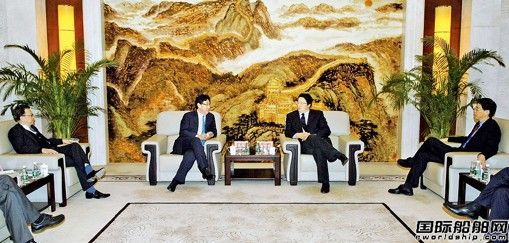 胡問鳴：要么退出航運(yùn)要么馬上訂船