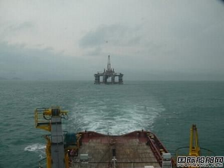 德洲輪拖帶“Ocean Star”啟程