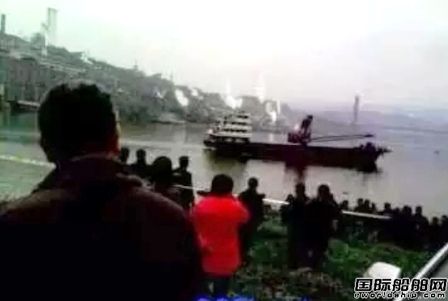 “鎮(zhèn)安201”駁船翻沉 9人失聯(lián) 