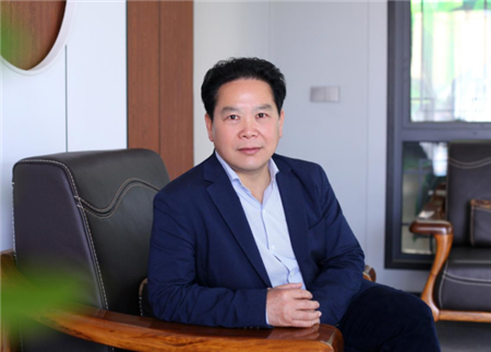 魚童“掌舵人”梁新方：造漆造船乘風(fēng)破浪會有時
