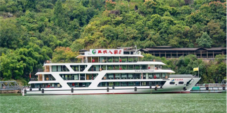 華星船務(wù)建造“三峽人家2”游船成功首航
