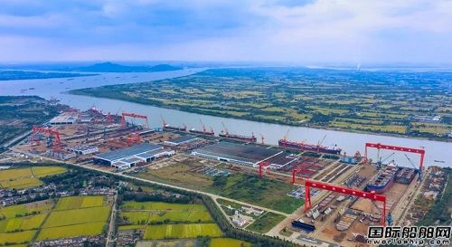 揚州中遠(yuǎn)海運重工交付國銀金租第七艘82000噸散貨船