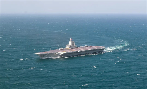 福建艦航母編隊首次海上實兵訓(xùn)練