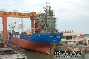 青島鶴順9000噸多用途船試航